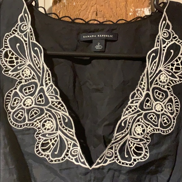 Banana Republic Tunic - Picture 2 of 3